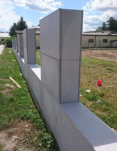 ogrodzenie z betonu architektonicznego