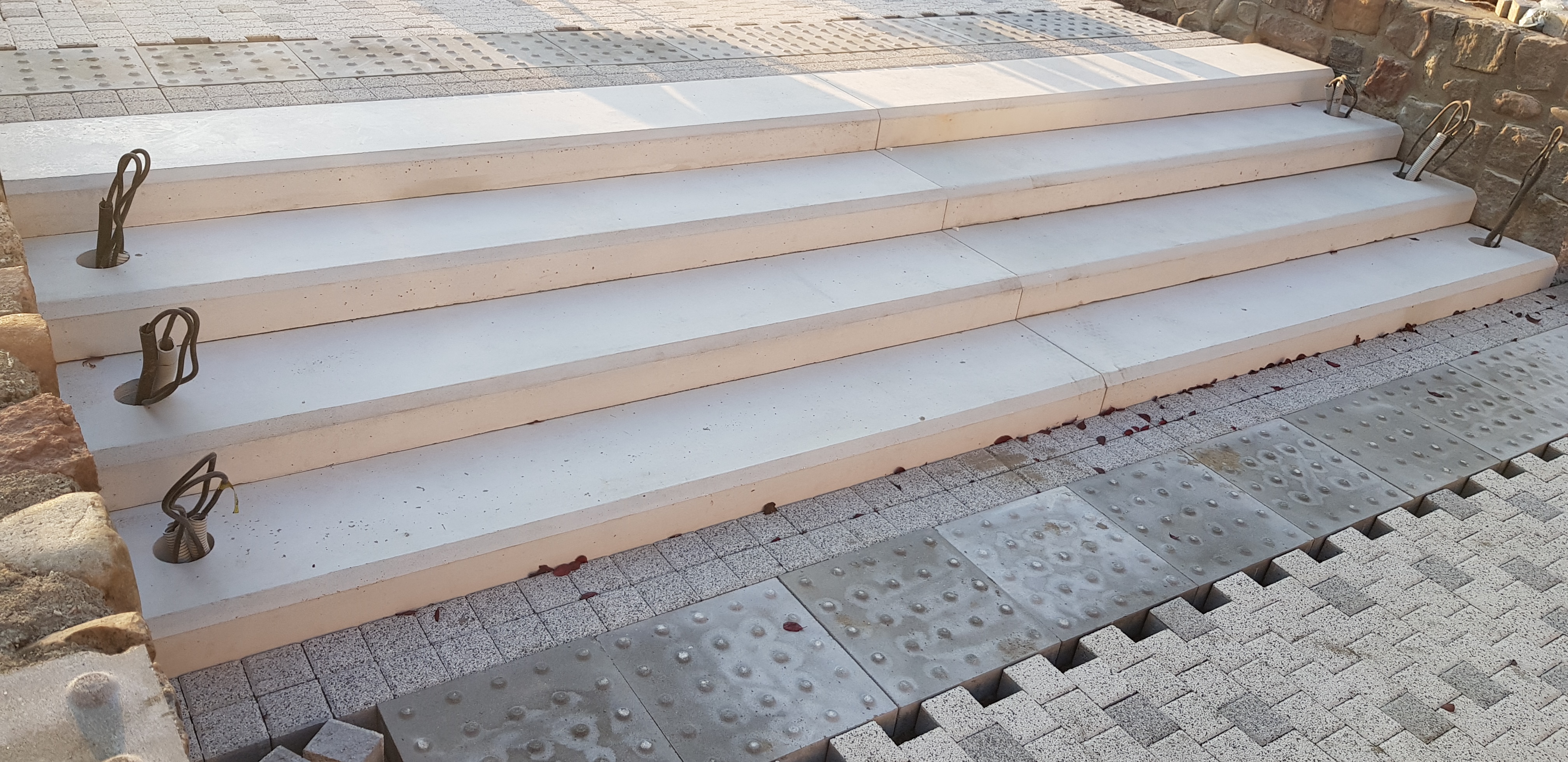 nakładki na schody betonowe